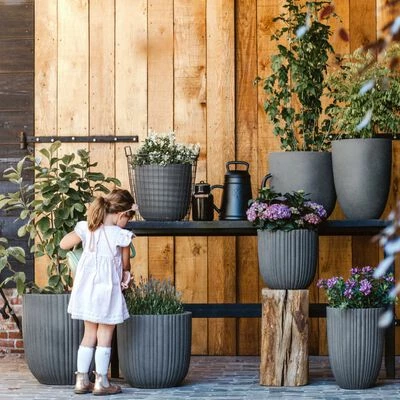 Capi Jardinière Urban Tube 54x52 cm Gris foncé 3 Capi Jardinière Urban Tube 54x52 cm Gris foncé – Image 3